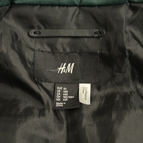 H&M Green Puffer Vest - Sz US 44R/EUR 54 - Picture 9 of 10